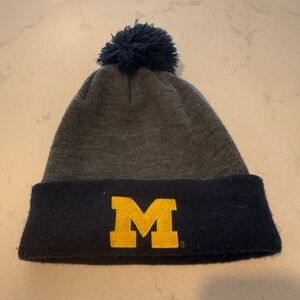 Nike Winter Michigan Wolverines Beanie Hat One Size Unisex Embroidered